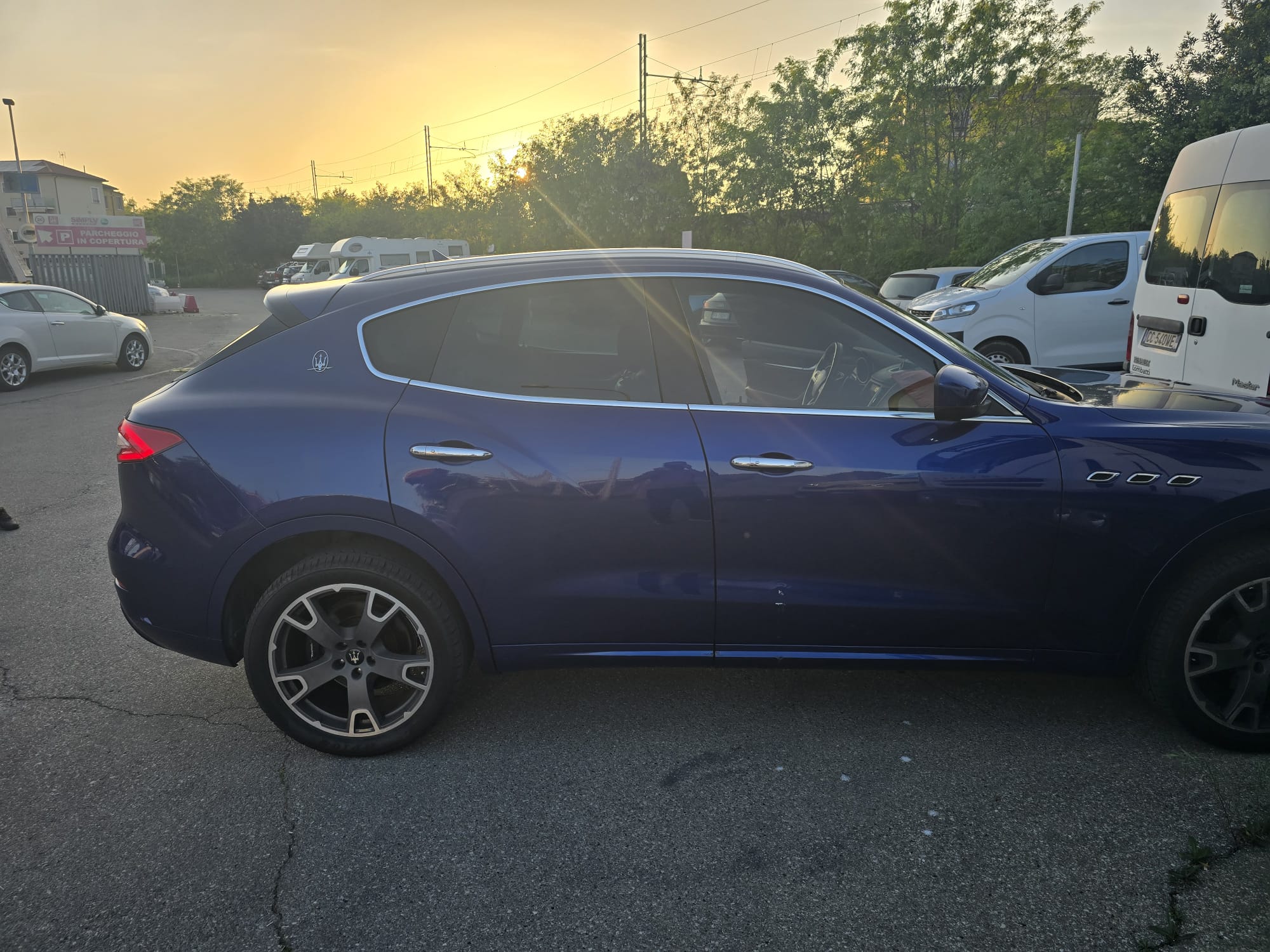 Auto rent - Maserati Levante Lux - Image 7